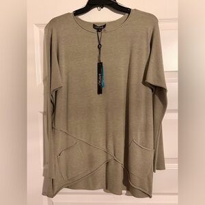Charlie B oversized Olive Tunic with Pockets
New  women’s size S